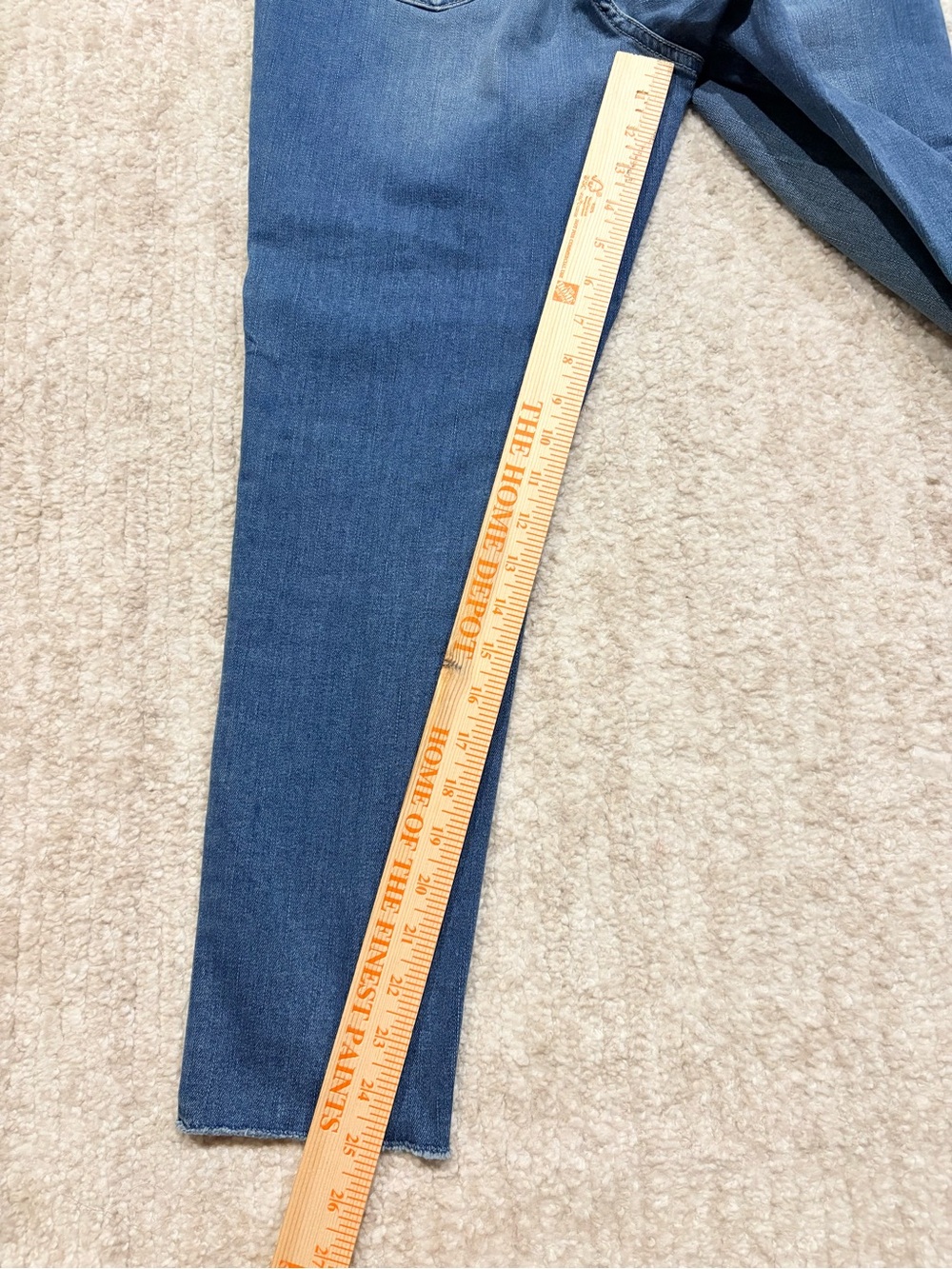 Jennifer Lopez Mid Wash Blue Ankle Jeans - Picture 3 of 7